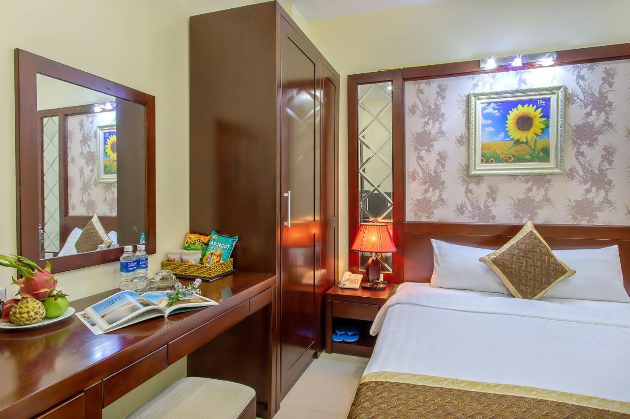 Gia Linh Hotel Дананг Екстер'єр фото